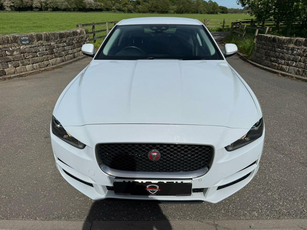 Jaguar XE 2.0I Gpf Prestige Euro 6 Ss YB19OFW White #6