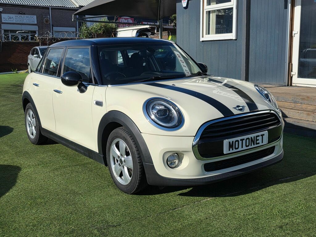 Mini Hatch 1.5 Cooper Hatchback Euro 6 NA18FZM White #4
