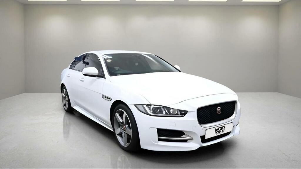 Jaguar XE Saloon 2.0I Gpf R-sport Euro 6 Ss 201 White