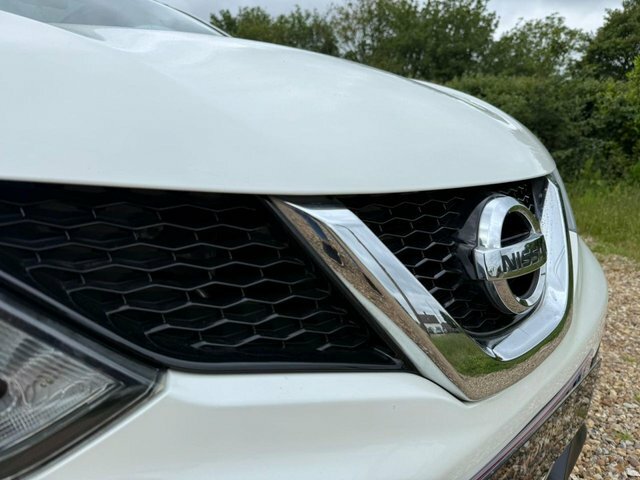 Nissan Qashqai Automatic EN14DMY White #5