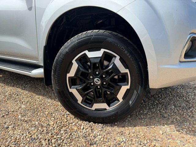 Nissan Navara Automatic LL21XHX Silver #5