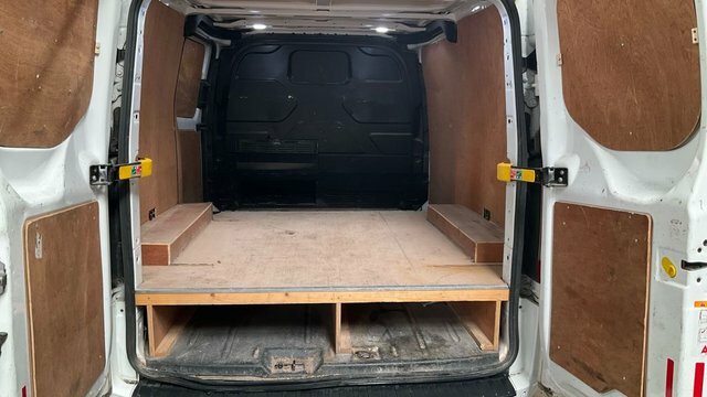 Ford Transit Custom Manual White