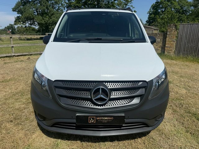 Mercedes-Benz Vito Manual YC69YXV White #3