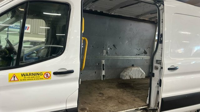 Ford Transit Custom Manual YT22XSM White #4