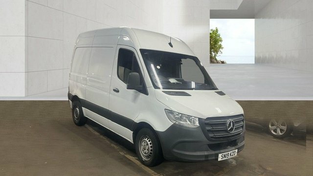 Mercedes-Benz Sprinter Manual White