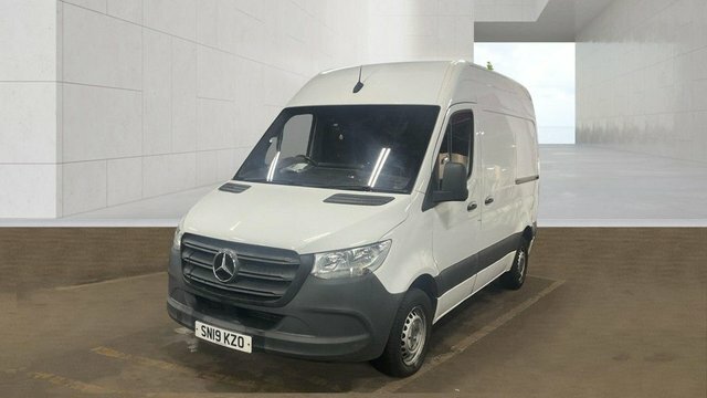 Mercedes-Benz Sprinter Manual SN19KZO White #2