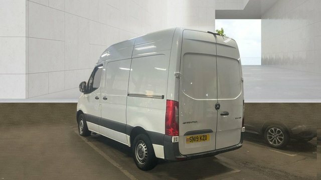 Mercedes-Benz Sprinter Manual SN19KZO White #3