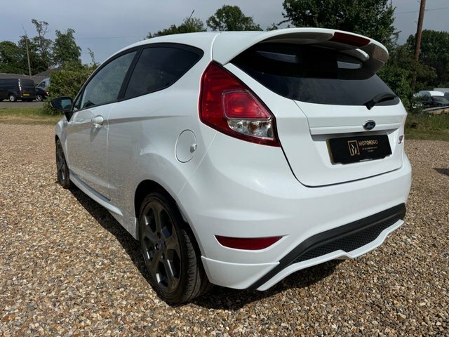 Ford Fiesta Manual ND64MME White #5