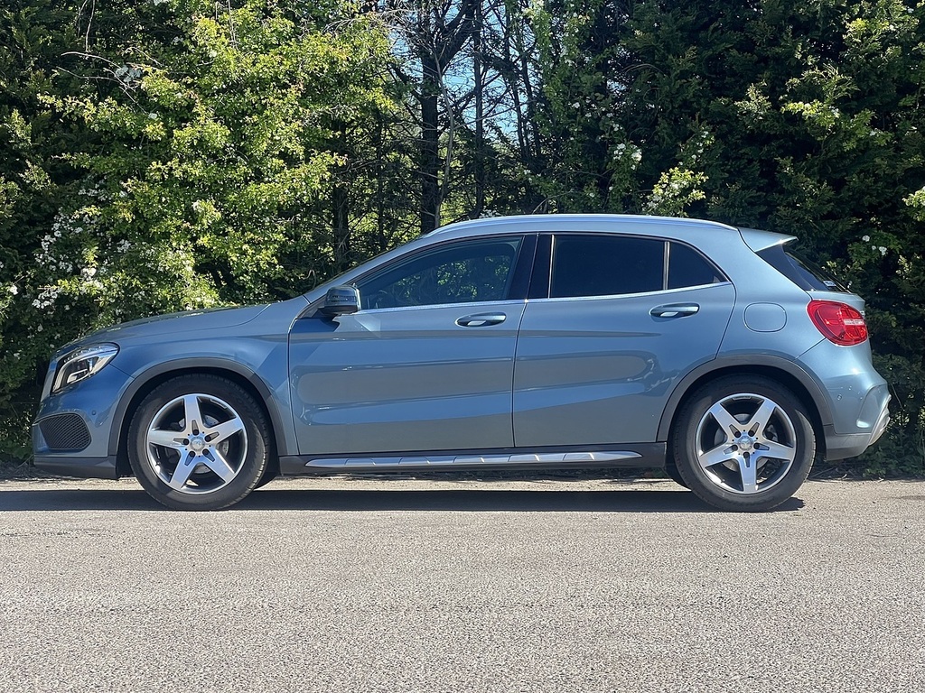 Mercedes-Benz GLA Class Gla 180 Amg Line Premium #5