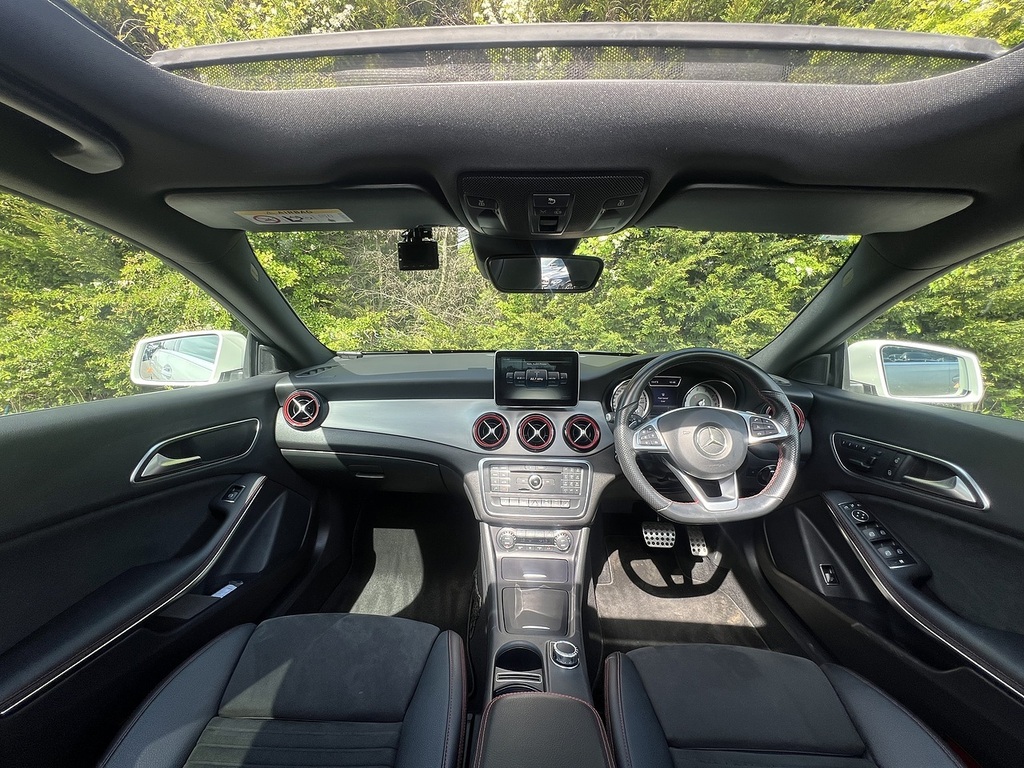 Mercedes-Benz CLA Class Cla250 Amg Sport 4Matic  #2