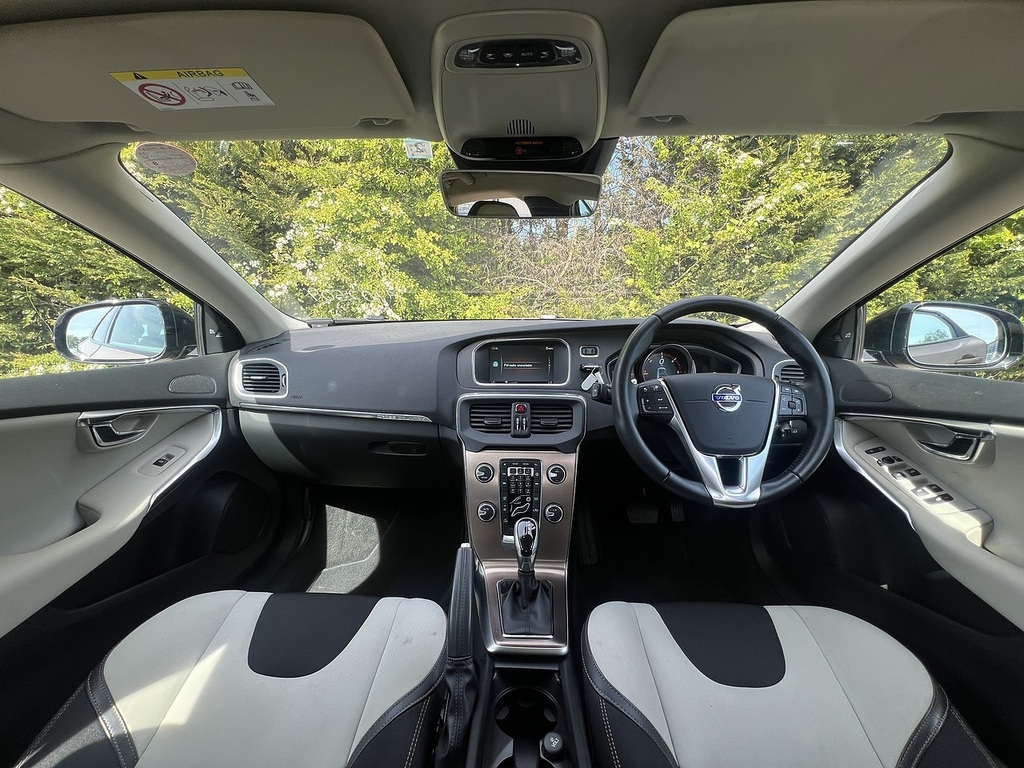 Volvo V40 D4 Se #2