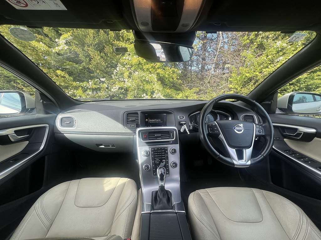 Volvo V60 D4 Dynamic Edition #2