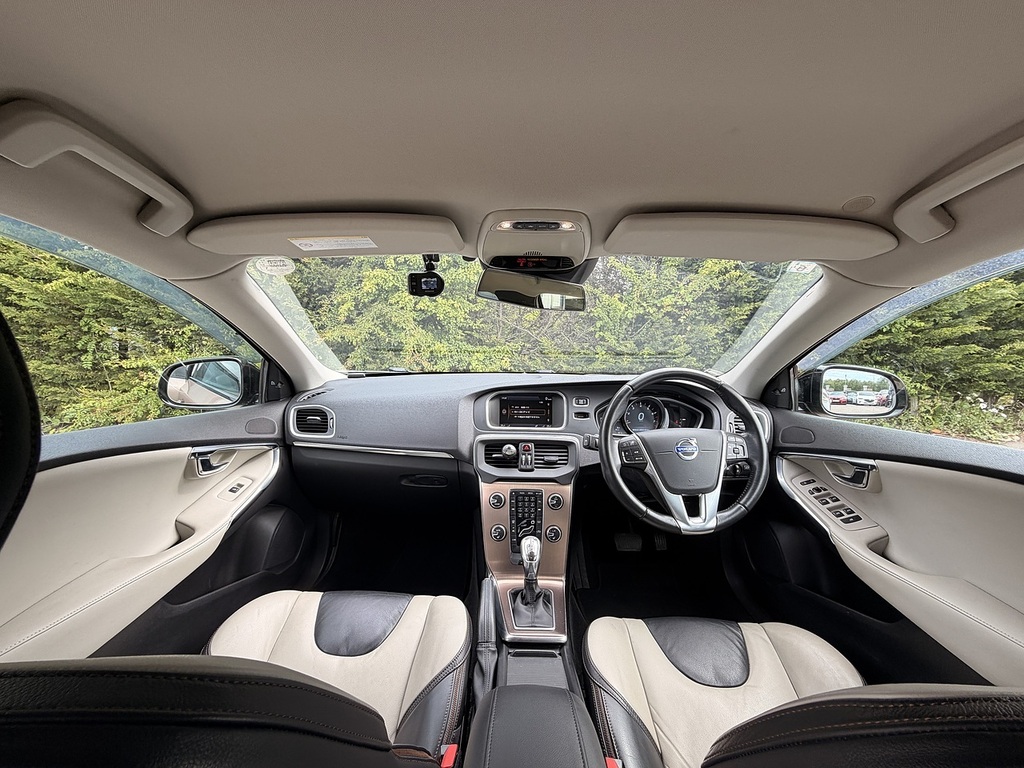 Volvo V40 Cross Country T5 Cross Country Awd  #2
