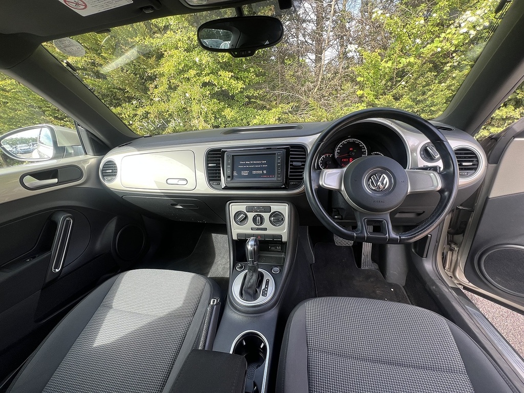 Volkswagen Beetle Design Tsi Dsg #2