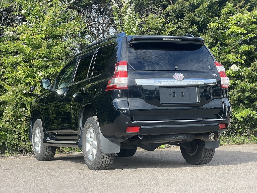 Toyota Land Cruiser Invincible #6