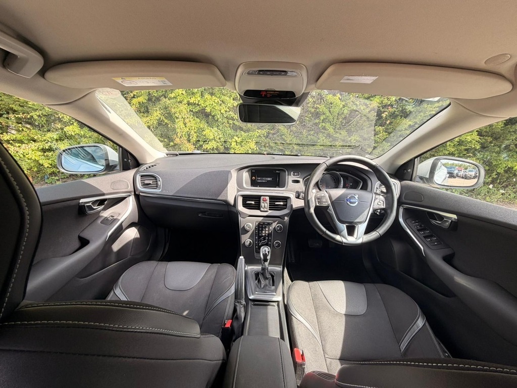 Volvo V40 D4 Se Nav #2