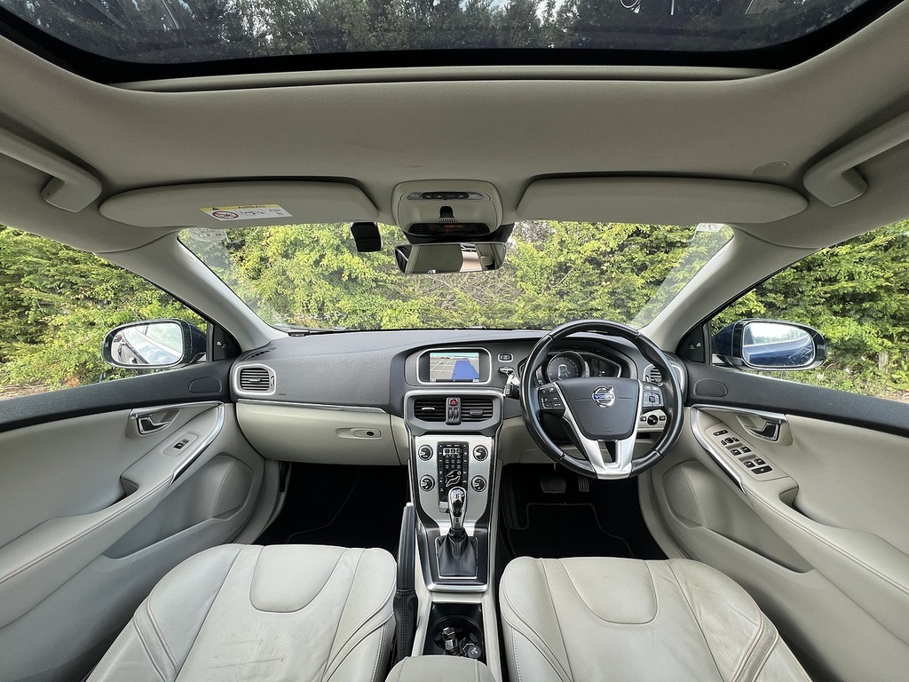 Volvo V40 T4 Se Lux Nav #2