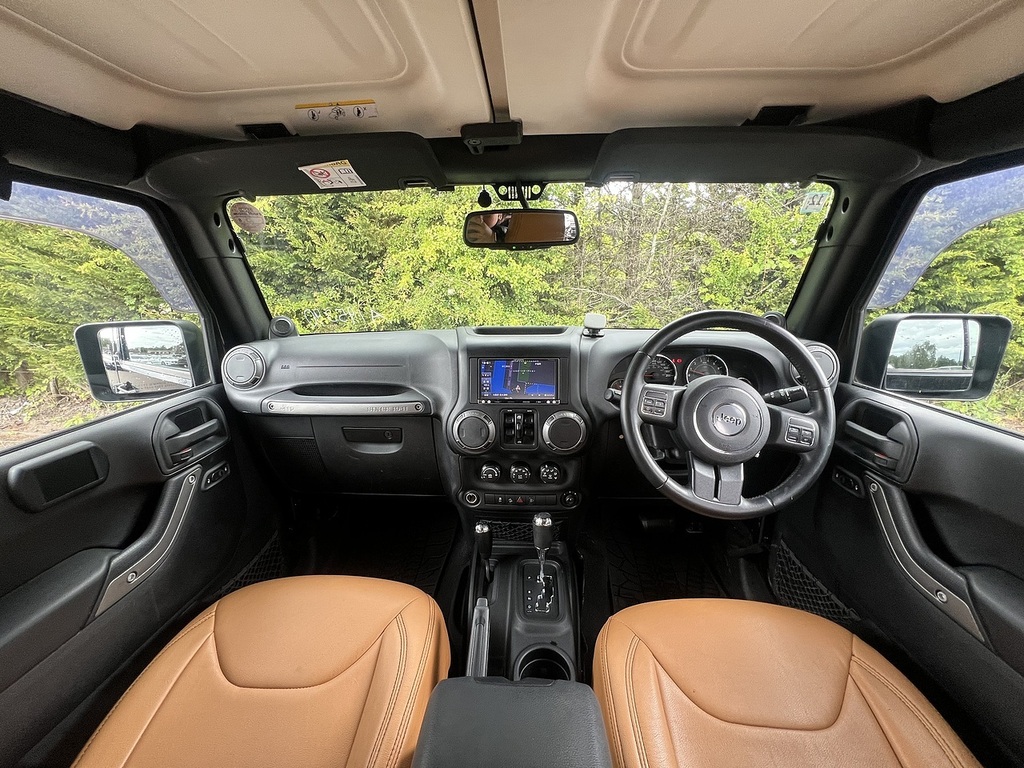 Jeep Wrangler Unlimited Sport  #2