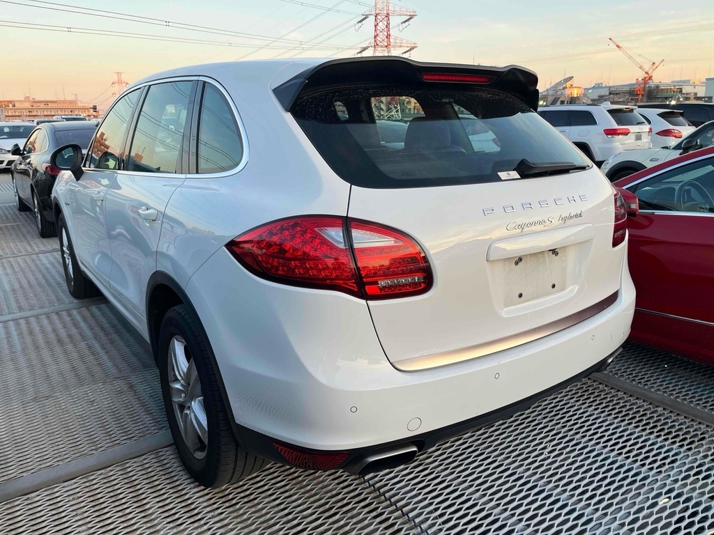 Porsche Cayenne S Hybrid  #6