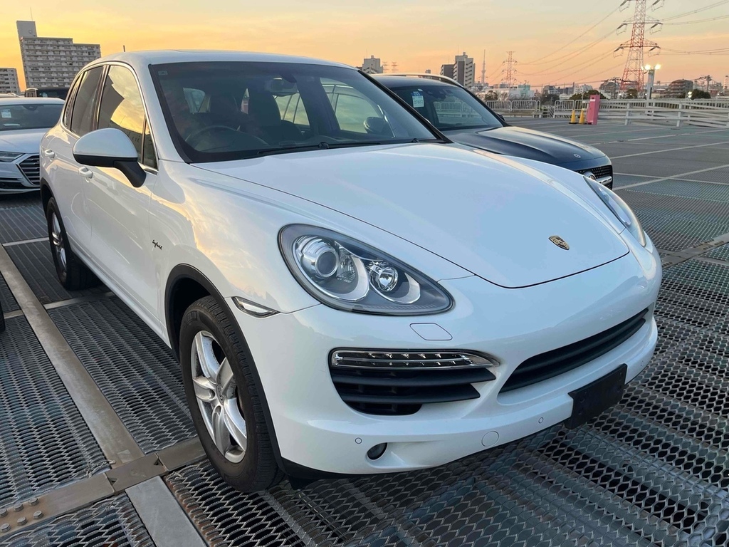 Porsche Cayenne S Hybrid  #2