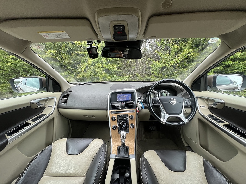 Volvo XC60 T6 Se Premium Awd #2