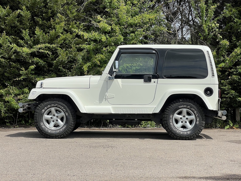 Jeep Wrangler Sahara  #5