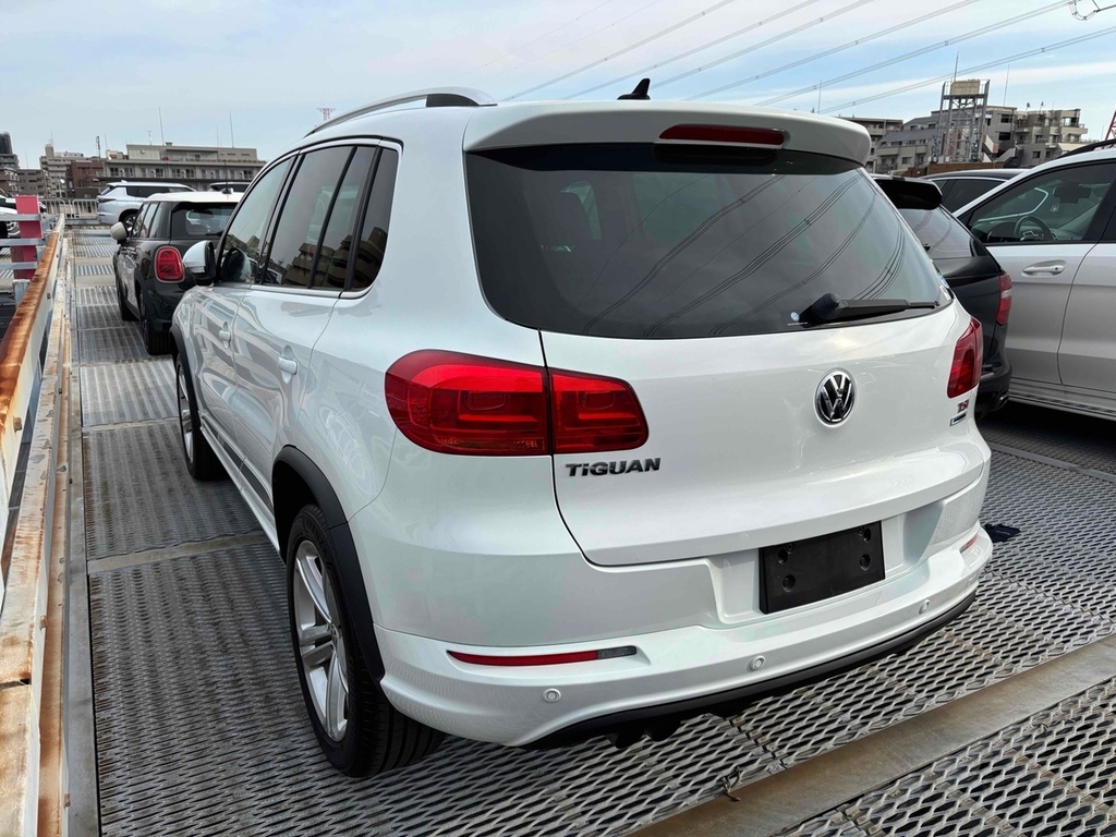 Volkswagen Tiguan R-line Tsi Bluemotion Technology  #4