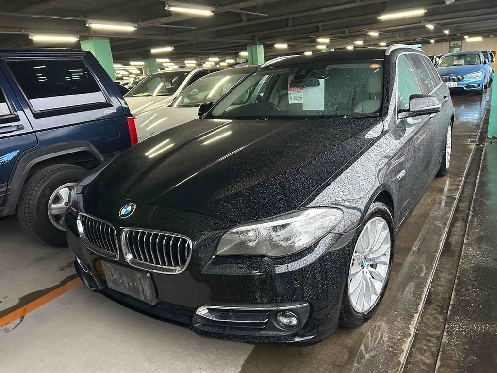 BMW 5 Series 523I Touring  #3