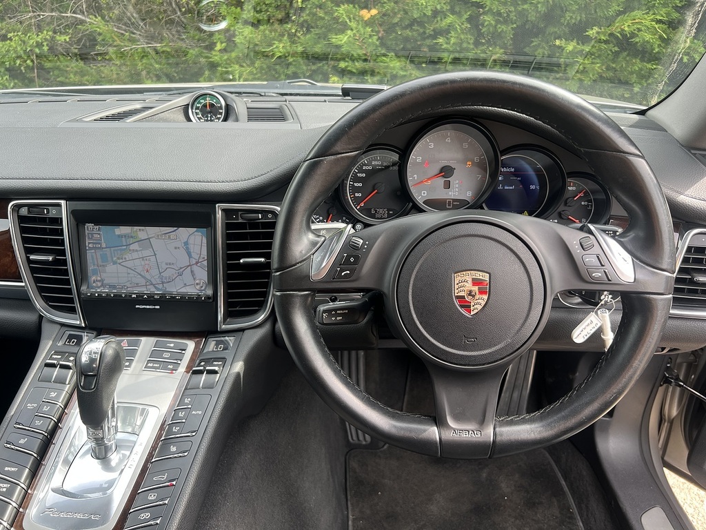 Porsche Panamera Hatchback 4.8 Silver #22