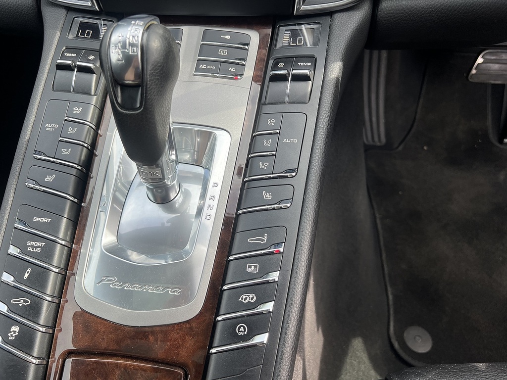Porsche Panamera Hatchback 4.8 Silver #33