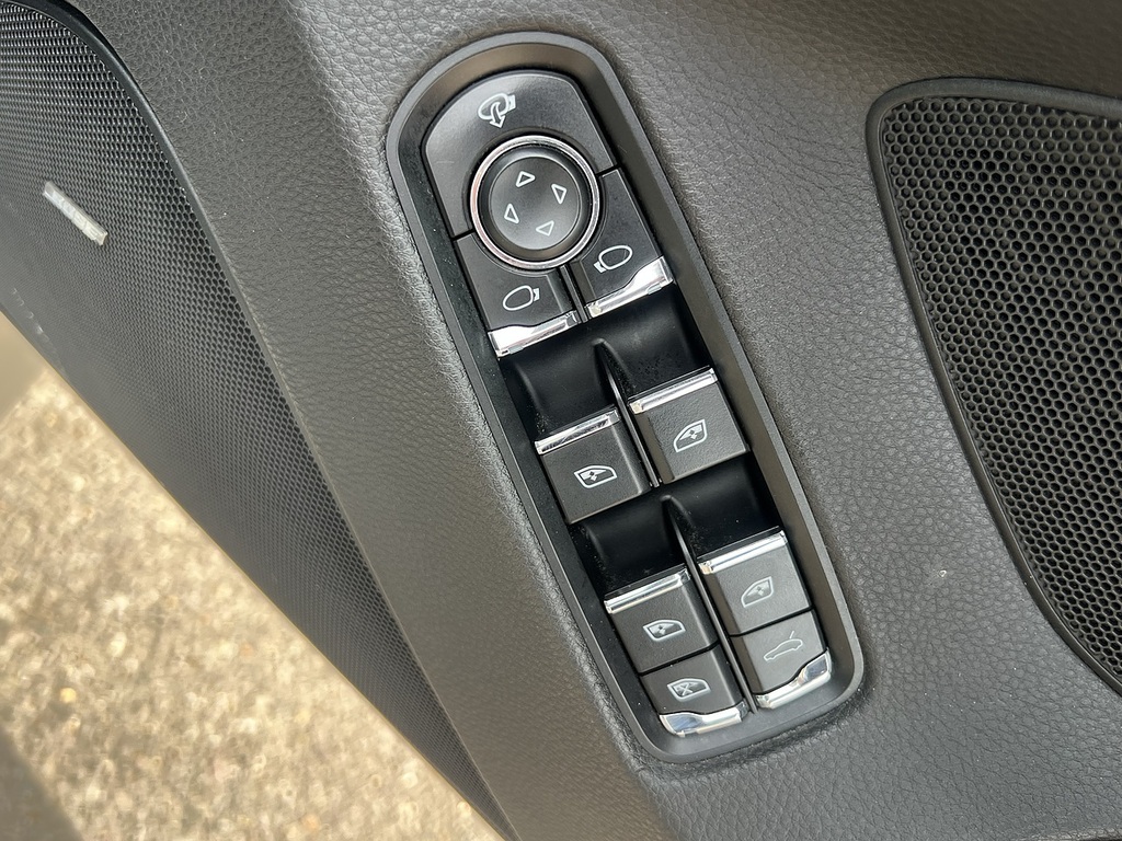 Porsche Panamera Hatchback 4.8 Silver #14