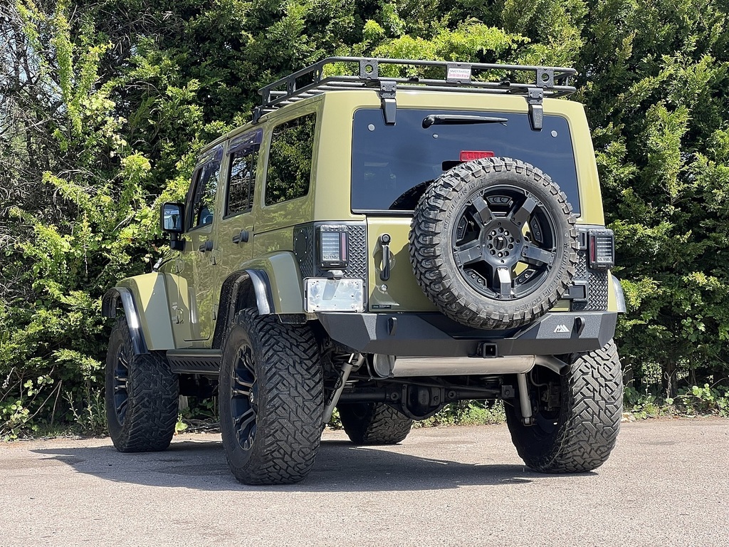 Jeep Wrangler Sahara #5