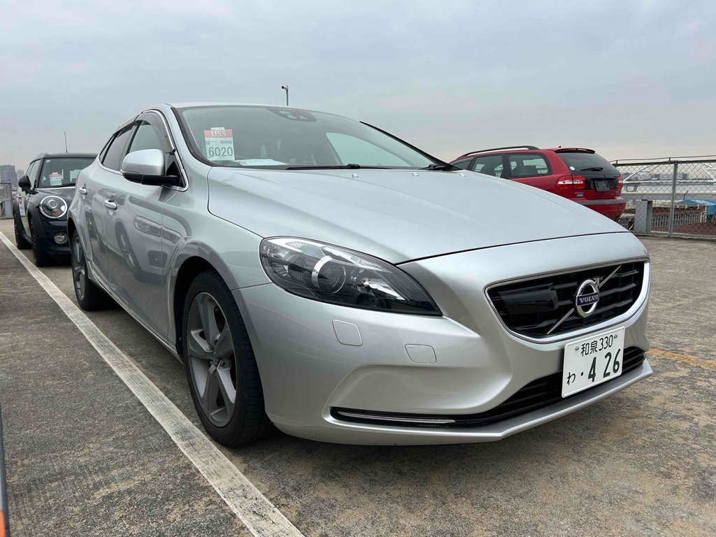 Volvo V40 T4 Se Nav   #2