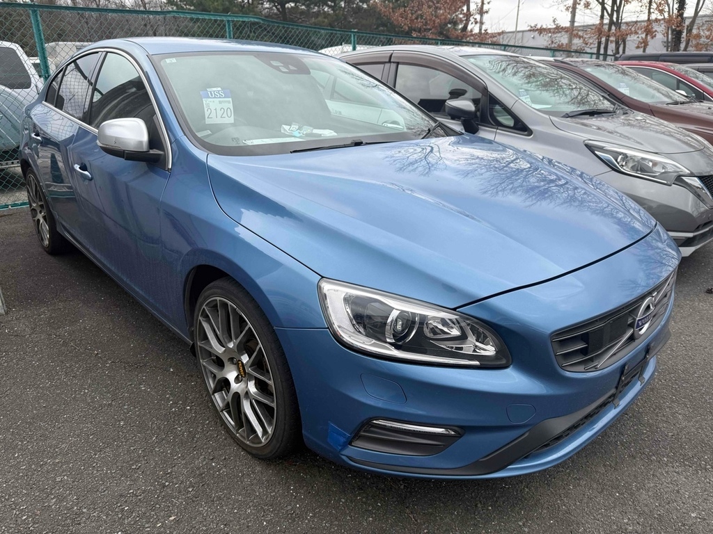 Volvo S60 T4 R-design Lux Nav #2