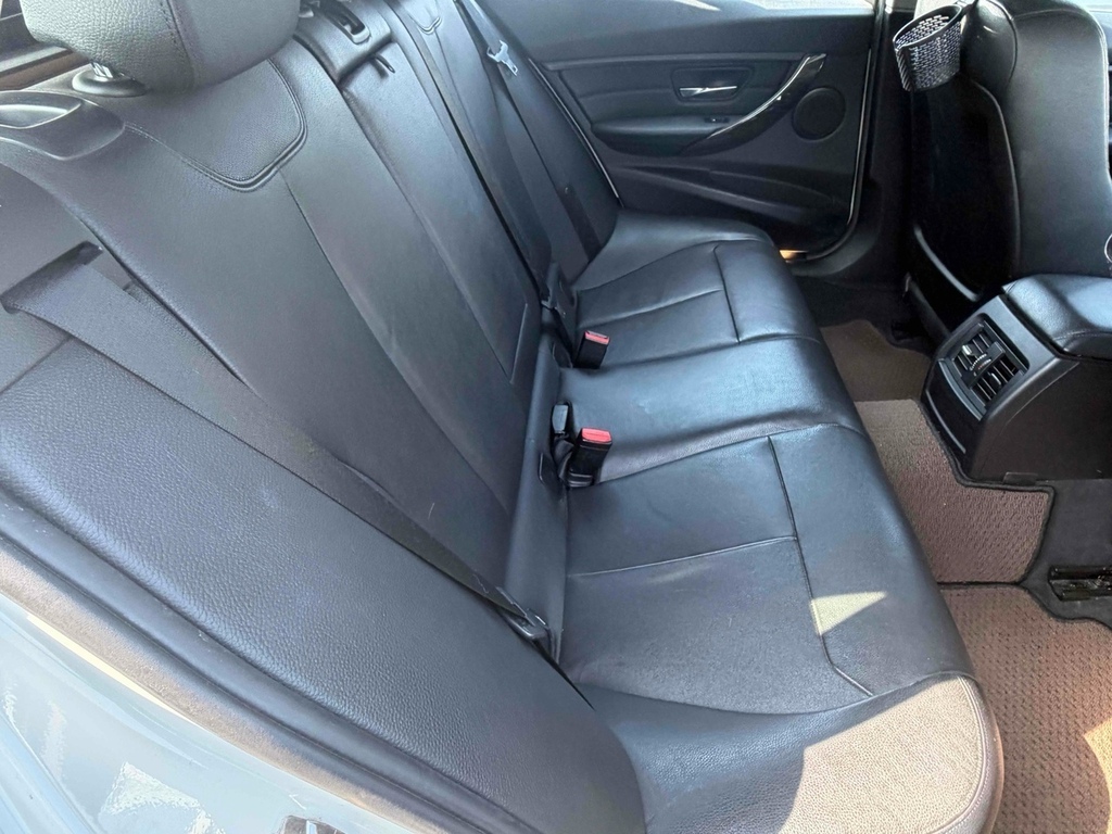 BMW 3 Series 320D Luxury Touring #6