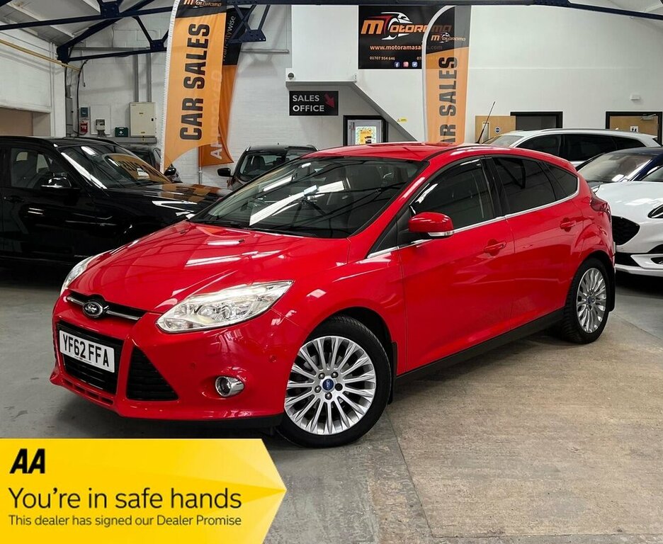 Ford Focus 1L Titanium X Red