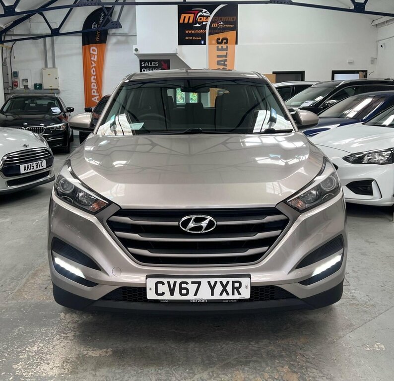 Hyundai Tucson 1.7L S CV67YXR White #5