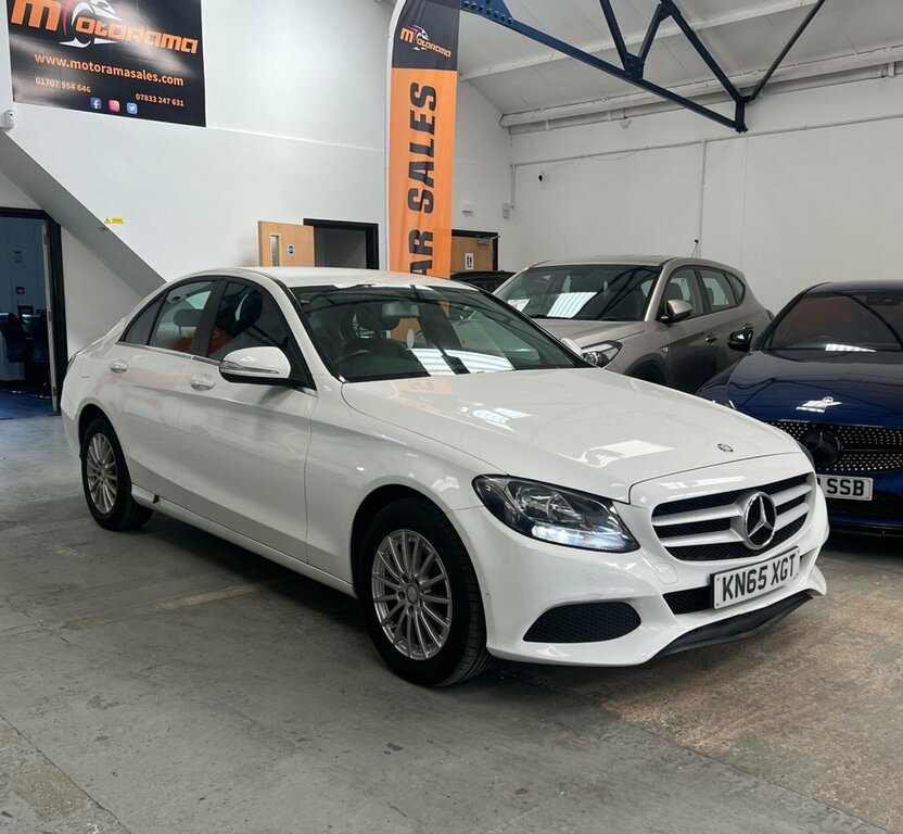 Mercedes-Benz C Class 2.1L Se KN65XGT White #4