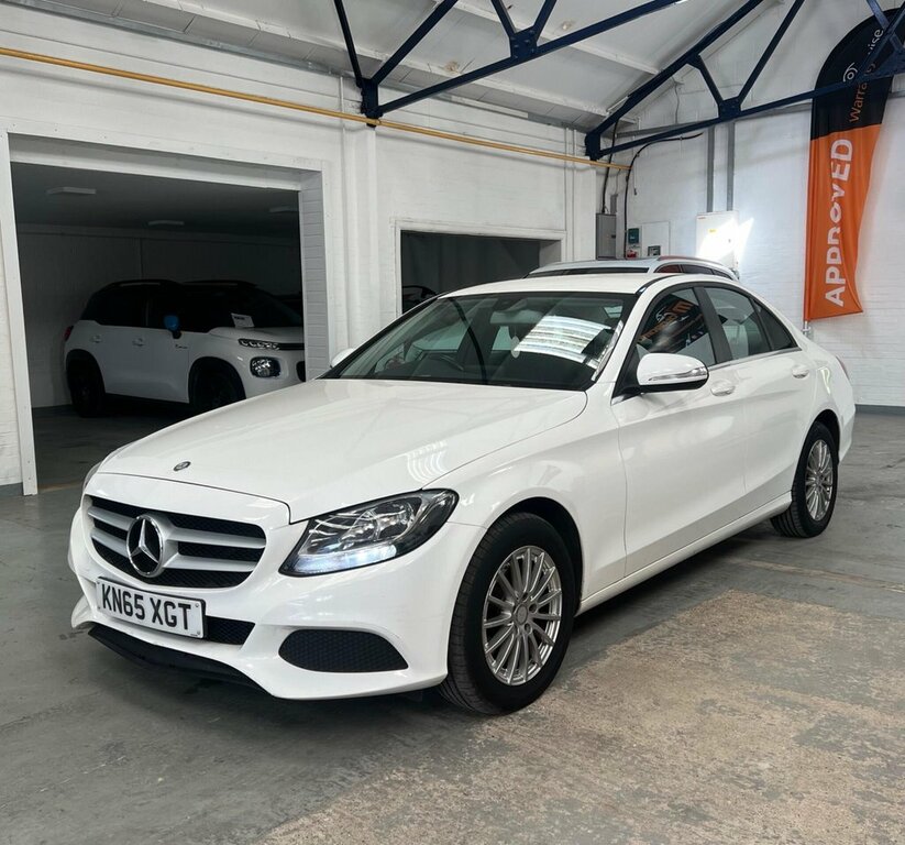 Mercedes-Benz C Class 2.1L Se KN65XGT White #6