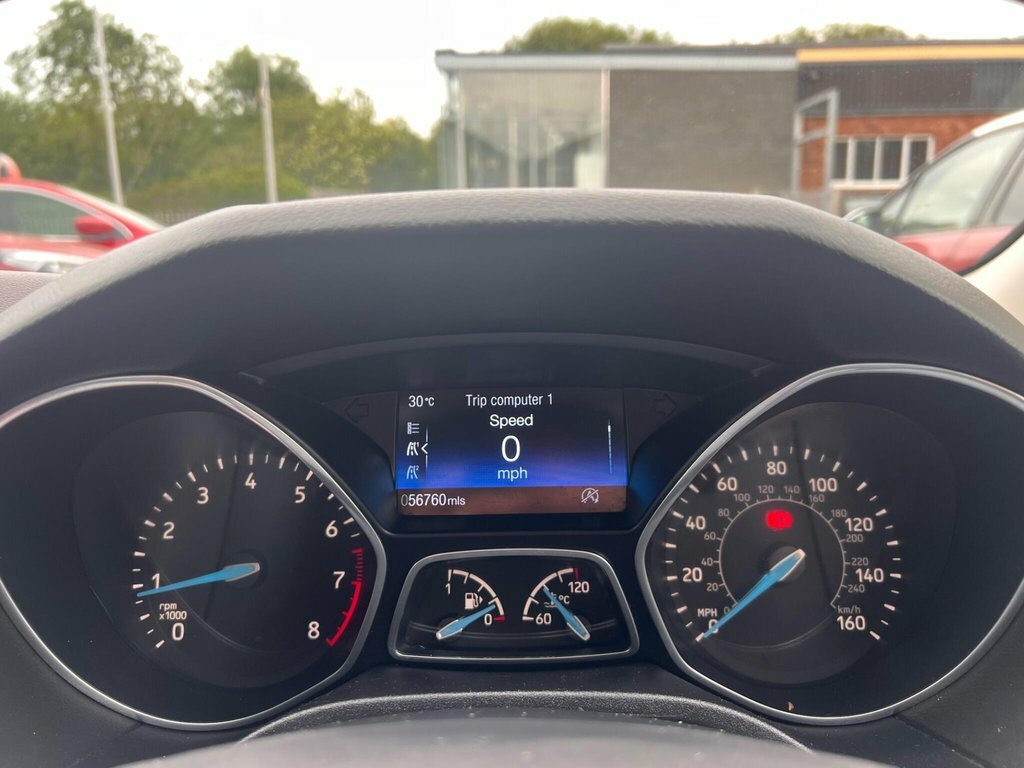 Ford Focus 1L Zetec Edition YL17RVF Red #3