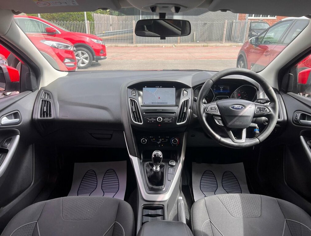 Ford Focus 1L Zetec Edition YL17RVF Red #2