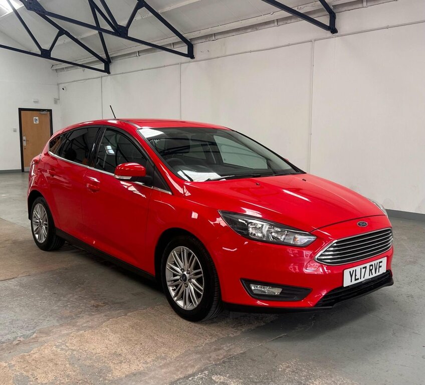 Ford Focus 1L Zetec Edition YL17RVF Red #4