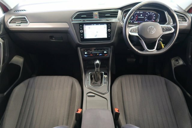 Volkswagen Tiguan Allspace 1.5 Tsi Life Suv Dsg Euro 6 S S 150 YT72CZF Red #2