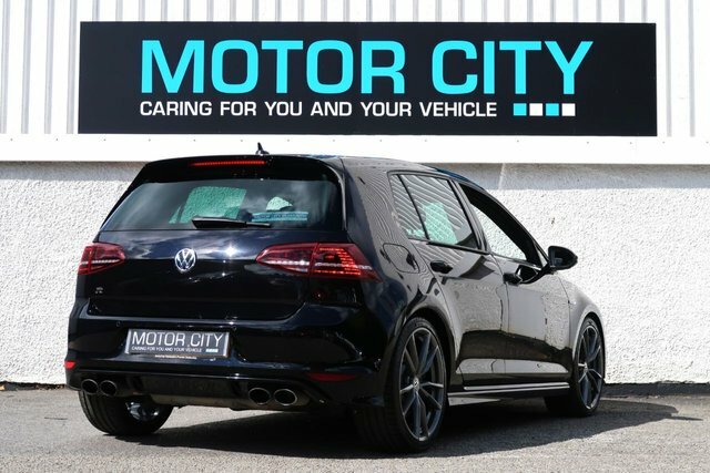 Volkswagen Golf 2.0 Tsi Bluemotion Tech R Hatchback Dsg RX64VHV Black #3