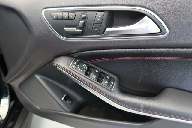 Mercedes-Benz GLA Class 2.1 Gla220 Cdi Amg Line Suv 7G-dct 4Mat RK64KSZ Black #5