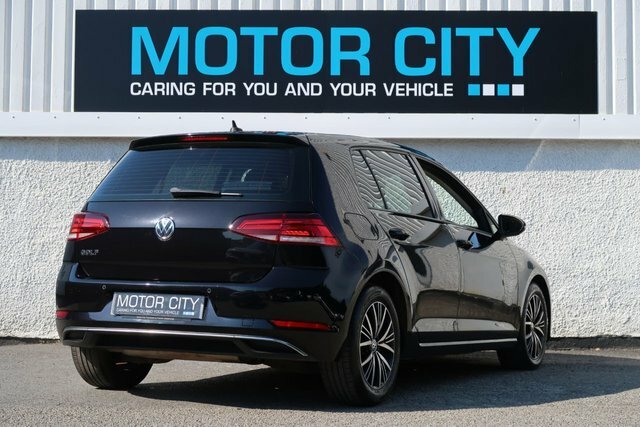 Volkswagen Golf 2.0 Tdi Se Nav Hatchback Euro 6 DE18SBV Black #3