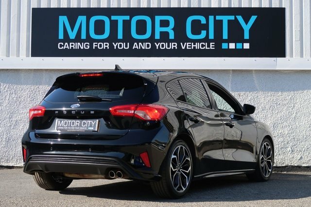 Ford Focus 1.5 Ecoblue St-line X Hatchback LV69OXW Black #3
