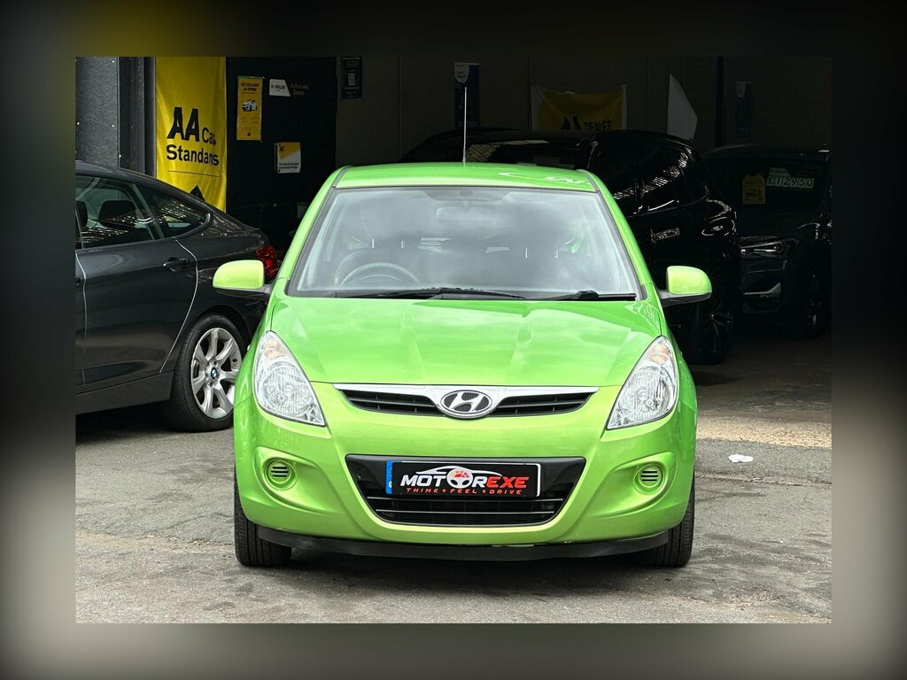 Hyundai I20 1.4 Comfort Euro 5 Green #3