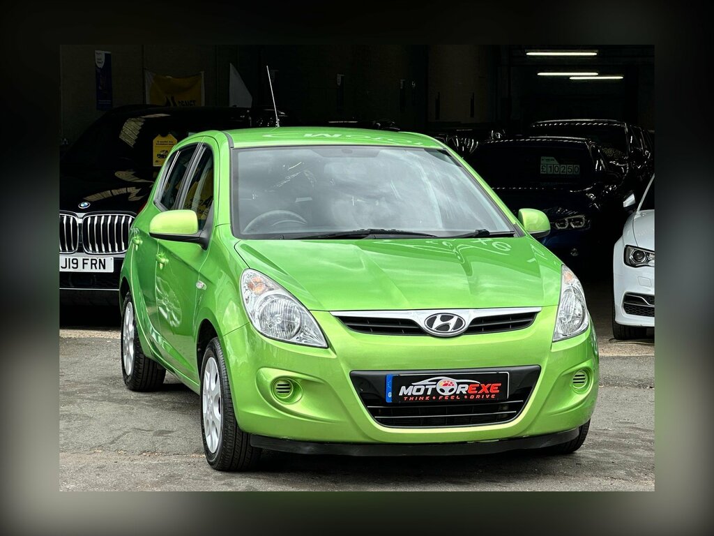 Hyundai I20 1.4 Comfort Euro 5 Green #2