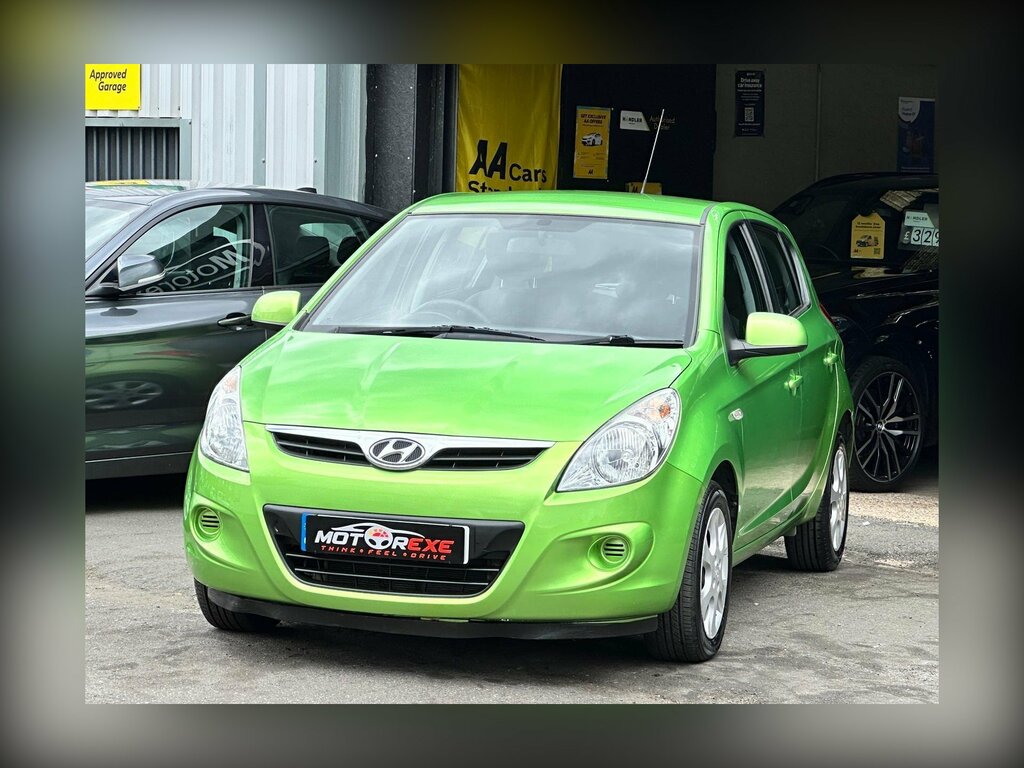 Hyundai I20 1.4 Comfort Euro 5 Green #4